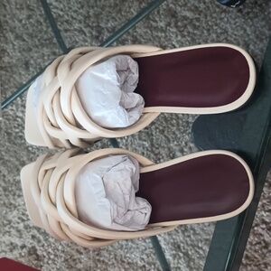 Staud sandals size 40 cream color